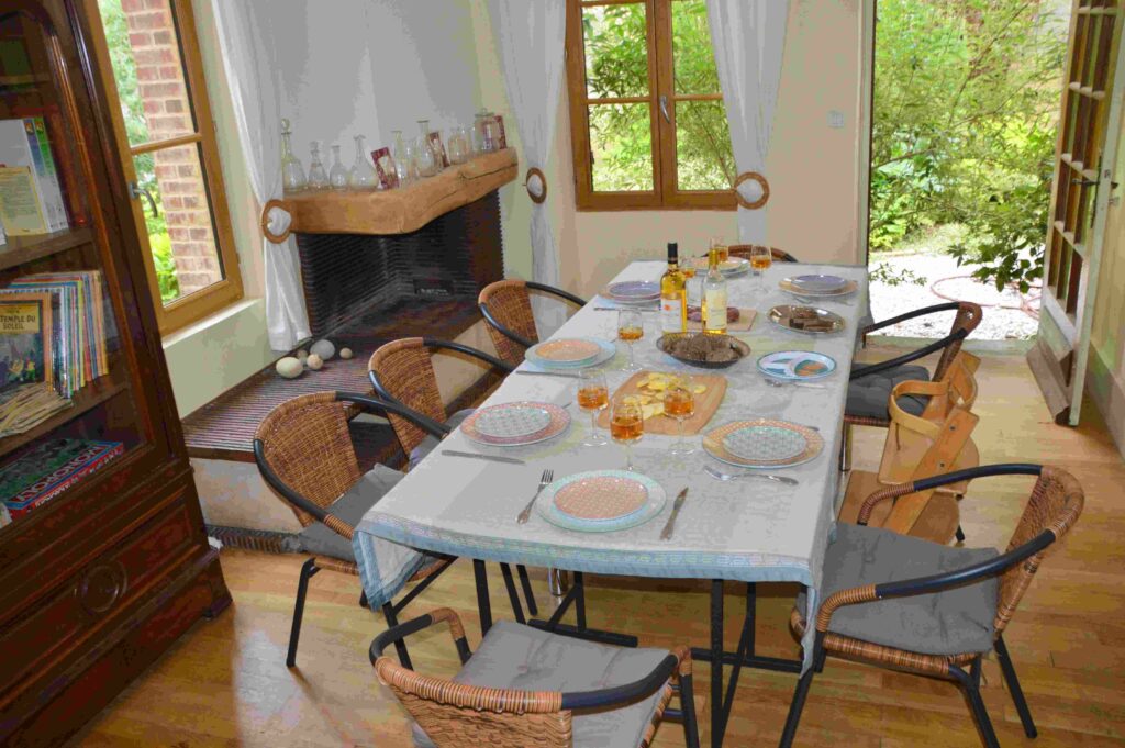 la maison basse - Table 8 pers (porte ouverte)